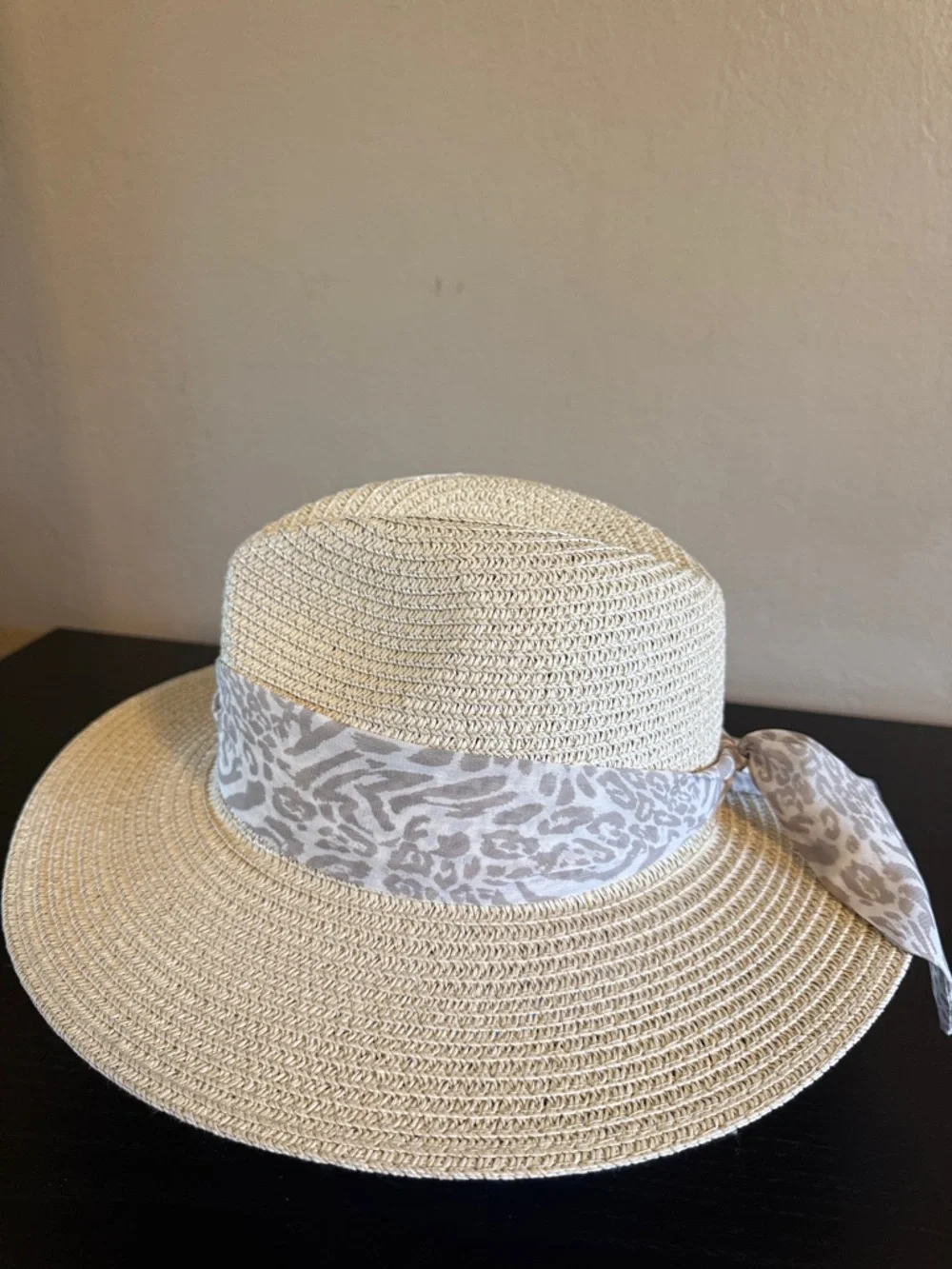 Vince Camuto Women’s Natural Sun Hat Animal Print Scarf Band NEW